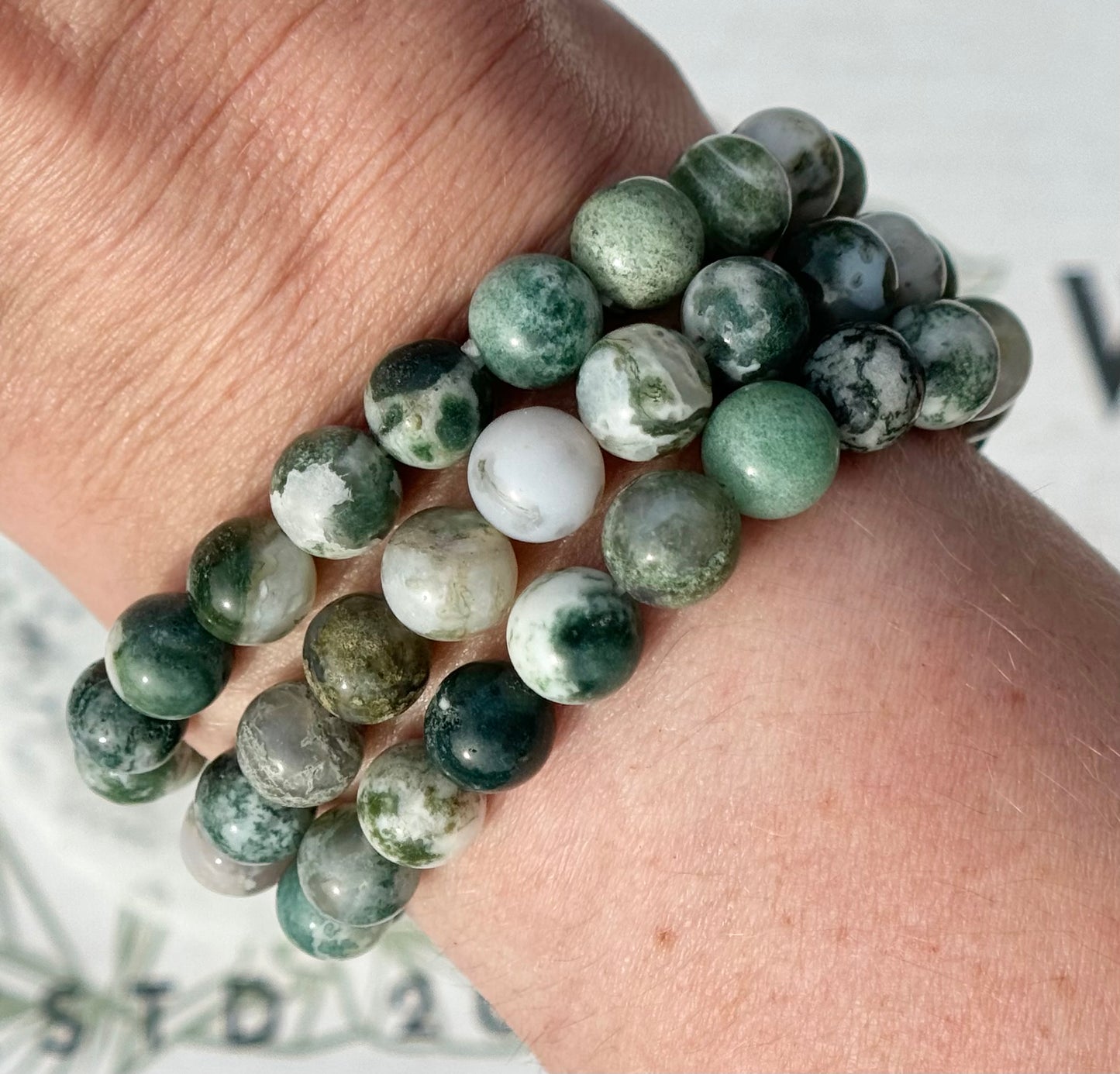One (1) Moss Agate Bracelet (8.5mm Bead)