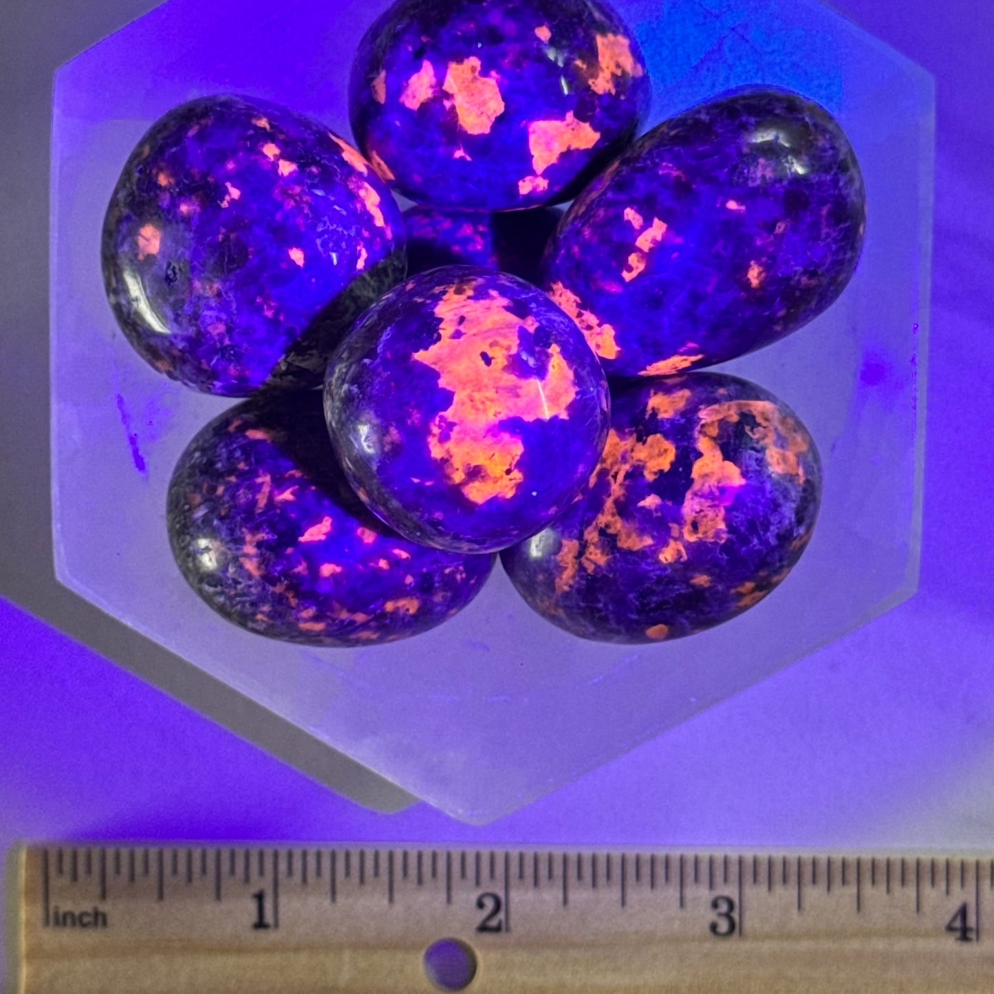 One (1) Premium Quality Yooperlite Tumble from Michigan (UV Reactive)