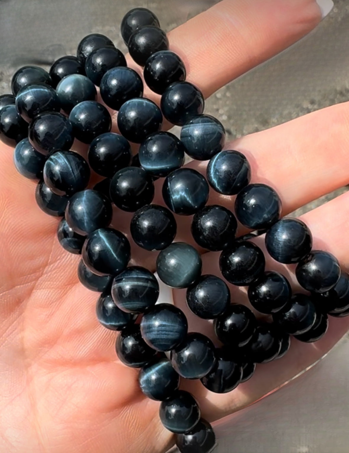 One (1) Beautiful High Quality Hawk's Eye Bracelet from South Africa (8mm Bead)