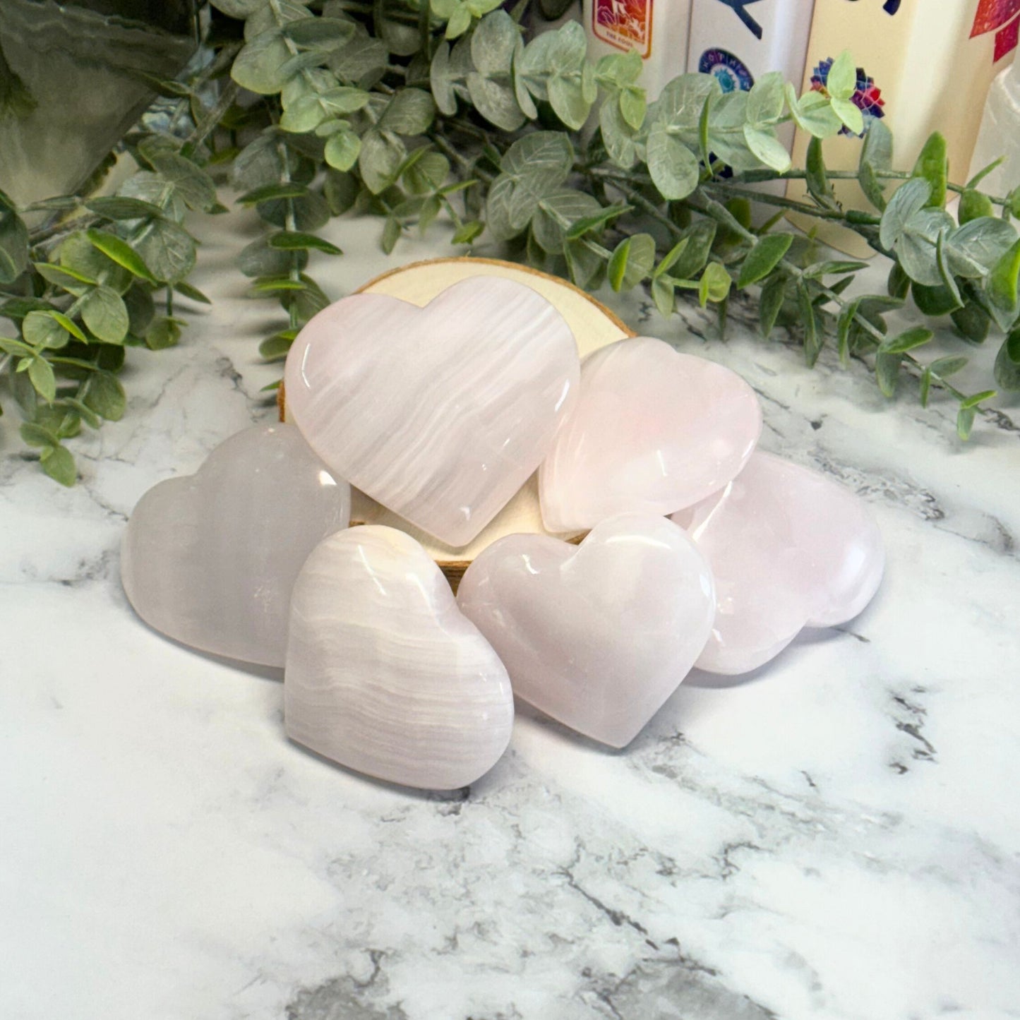 Mangano Calcite Hearts (UV Reactive)