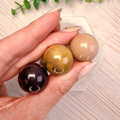 One (1) Mookaite Jasper Mini Sphere
