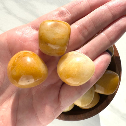 One (1) Common Quality Yellow Aventurine Tumble from India