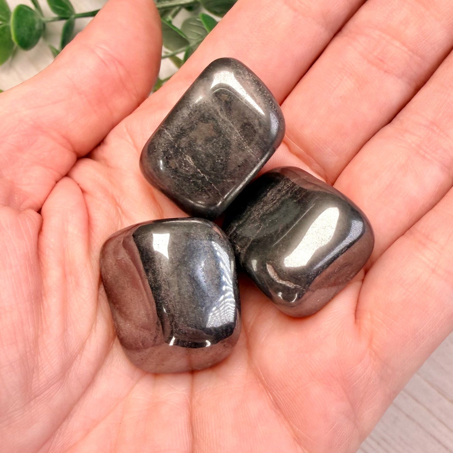 One (1) Hematite Tumble