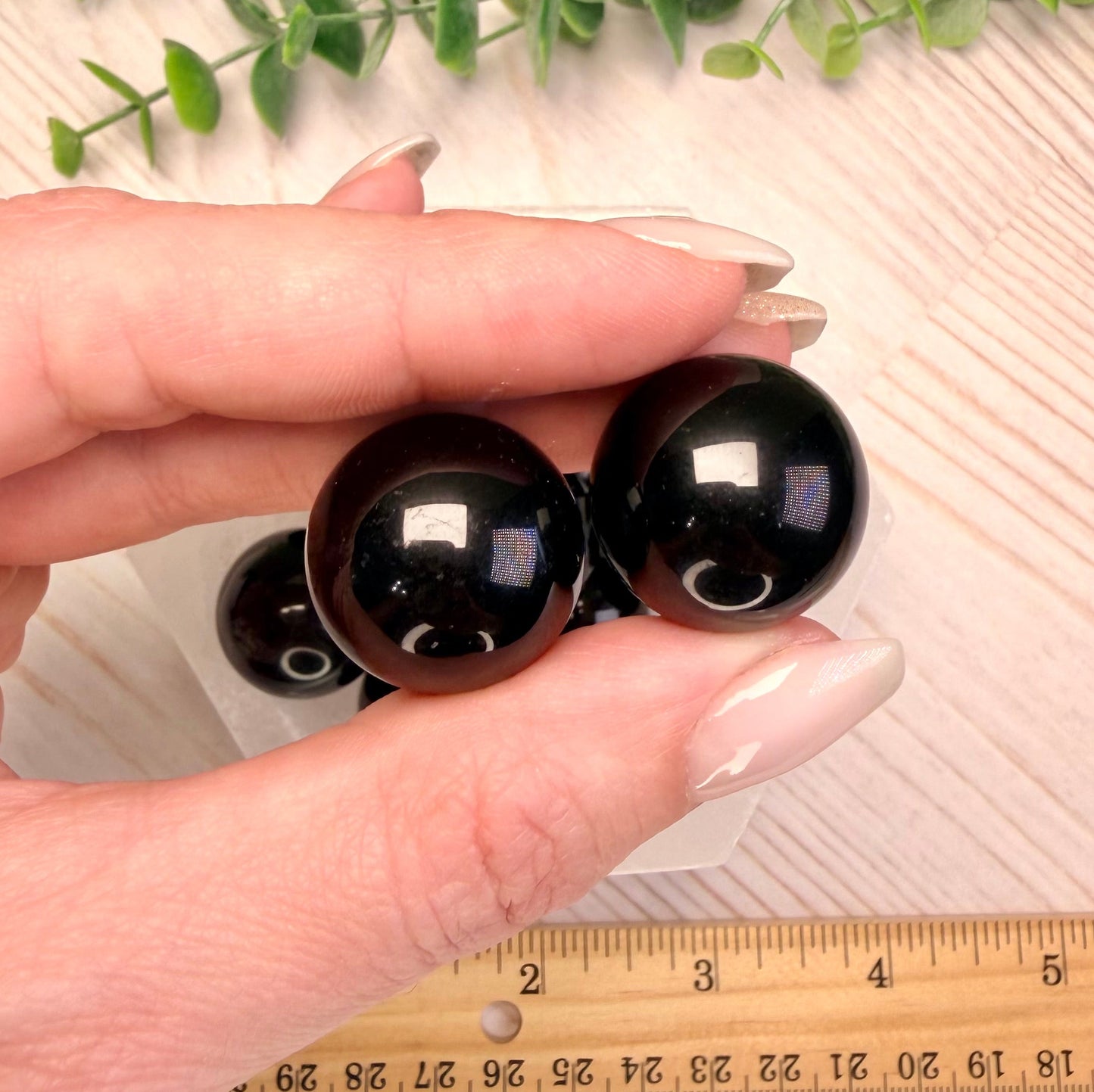 One (1) Obsidian Mini Sphere