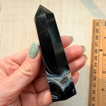 Onyx in Quartz Crystal Tower | Option B