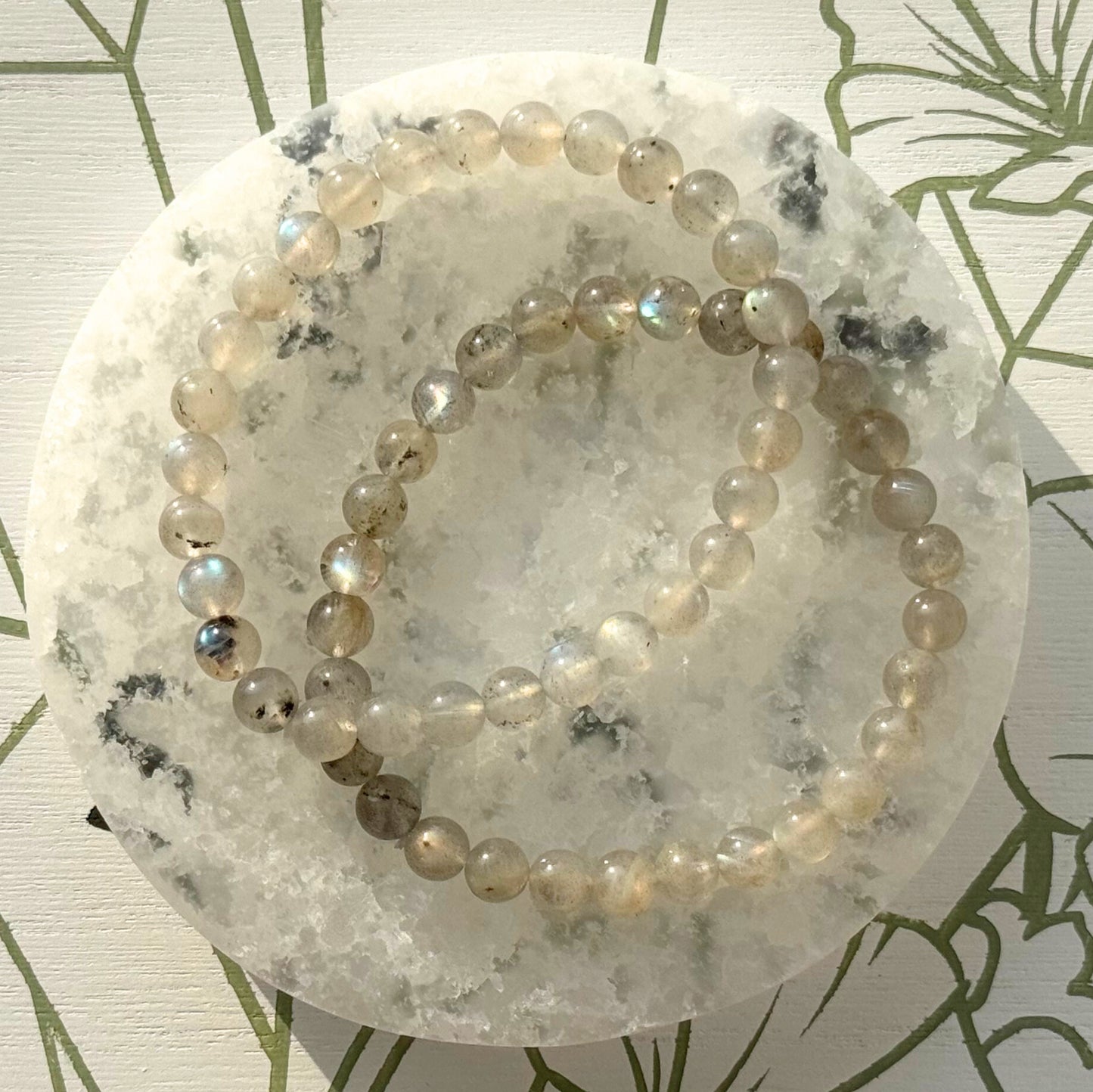 ONE Labradorite Bracelet from Peru (6mm Bead)